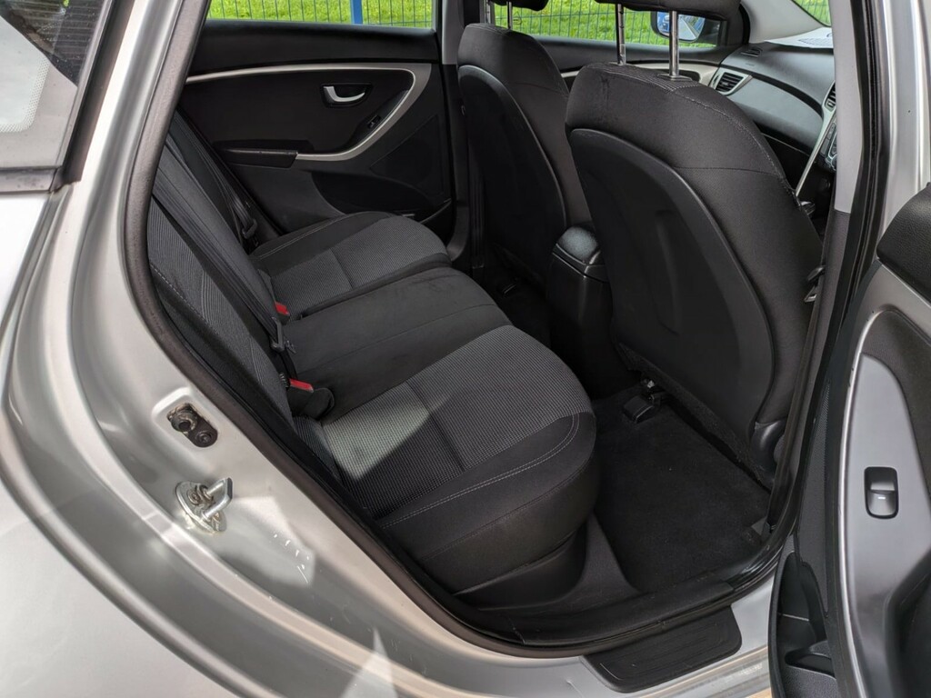 Hyundai I30 1.6 L 1.6 Active Euro 5 Silver #9