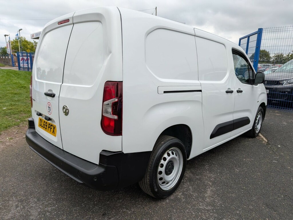 Vauxhall Combo 1.5 Turbo D 2300 Edition White #4
