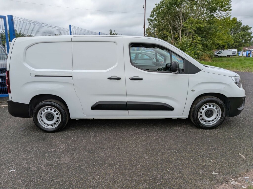 Vauxhall Combo 1.5 Turbo D 2300 Edition White #6