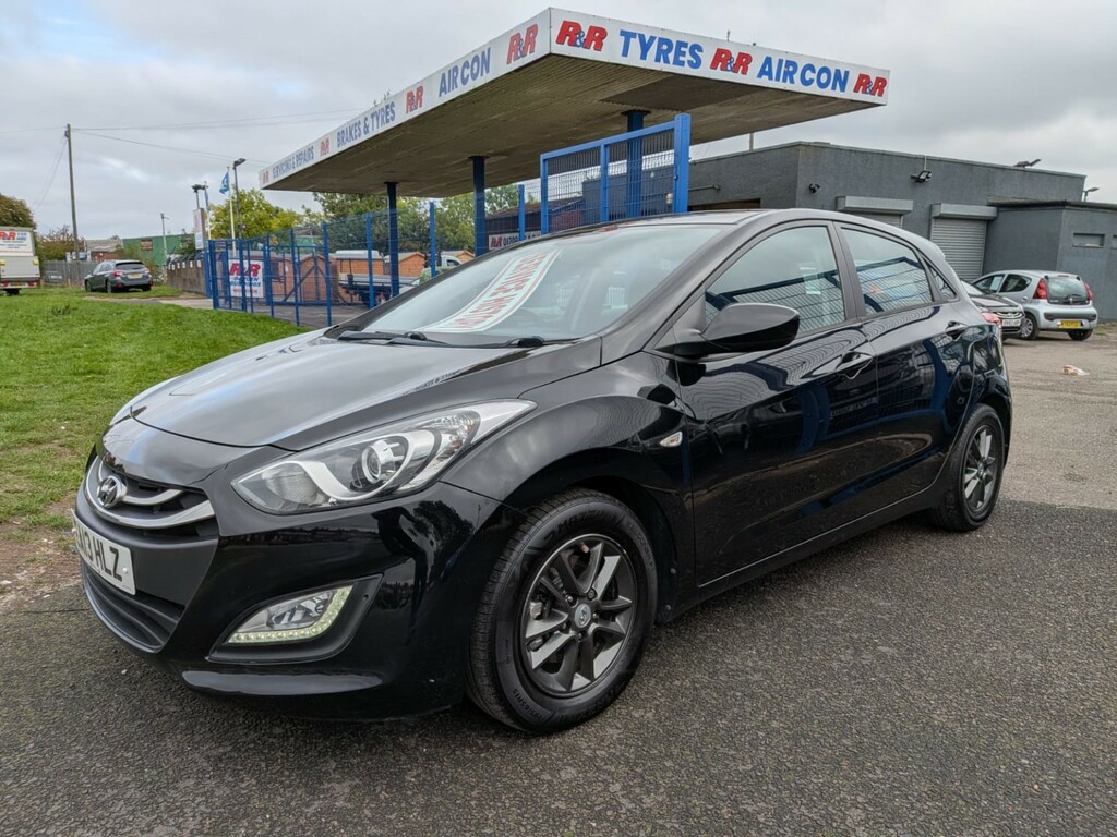 Hyundai I30 1.6 Crdi Blue Drive Active Black #2