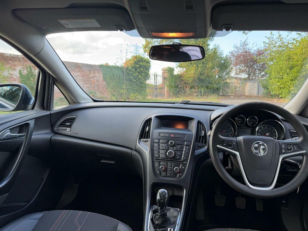 Vauxhall Astra 1.4 16V Exclusiv Euro 5 Blue #26
