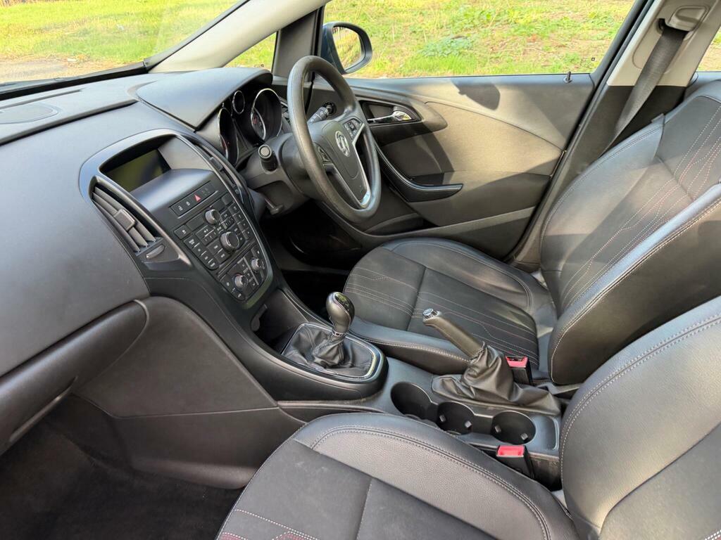Vauxhall Astra 1.4 16V Exclusiv Euro 5 Blue #38
