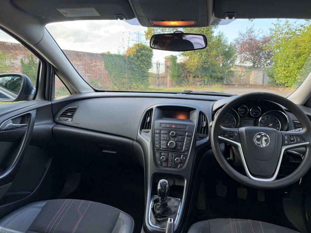 Vauxhall Astra 1.4 16V Exclusiv Euro 5 Blue #25