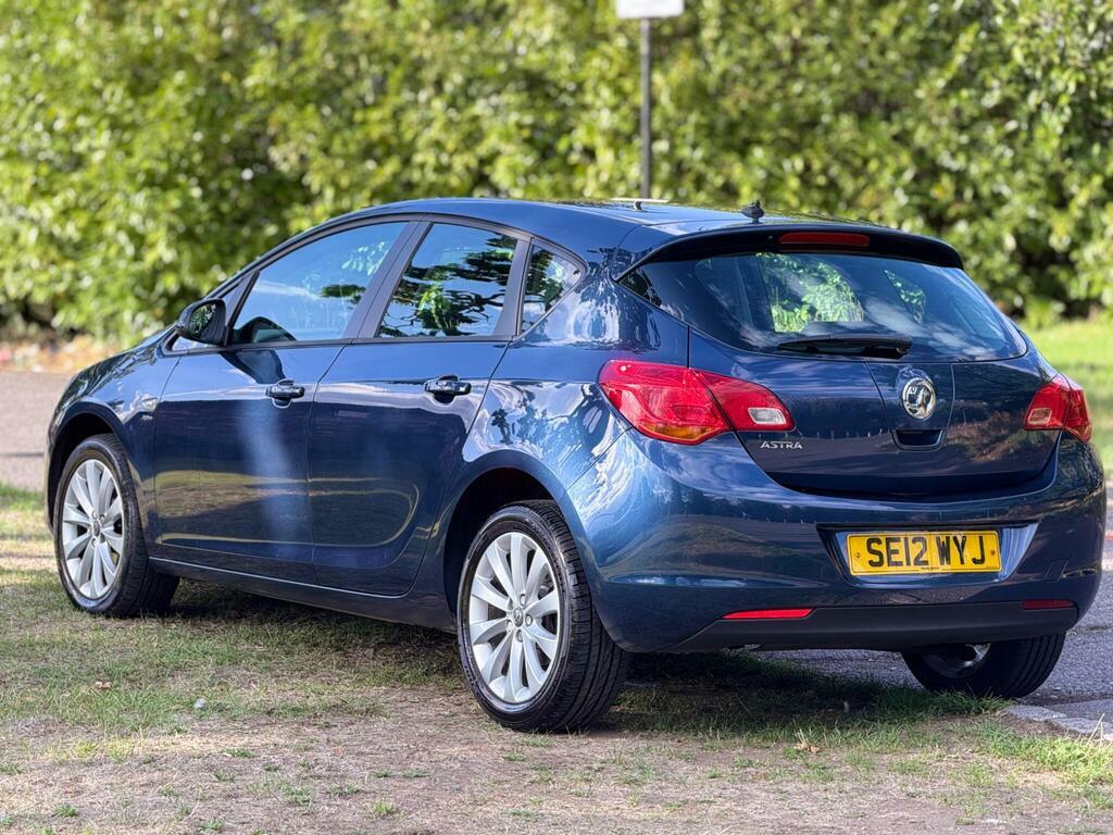 Vauxhall Astra 1.4 16V Exclusiv Euro 5 Blue #9