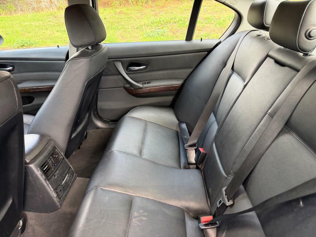 BMW 3 Series Estate 3.0 Green #32