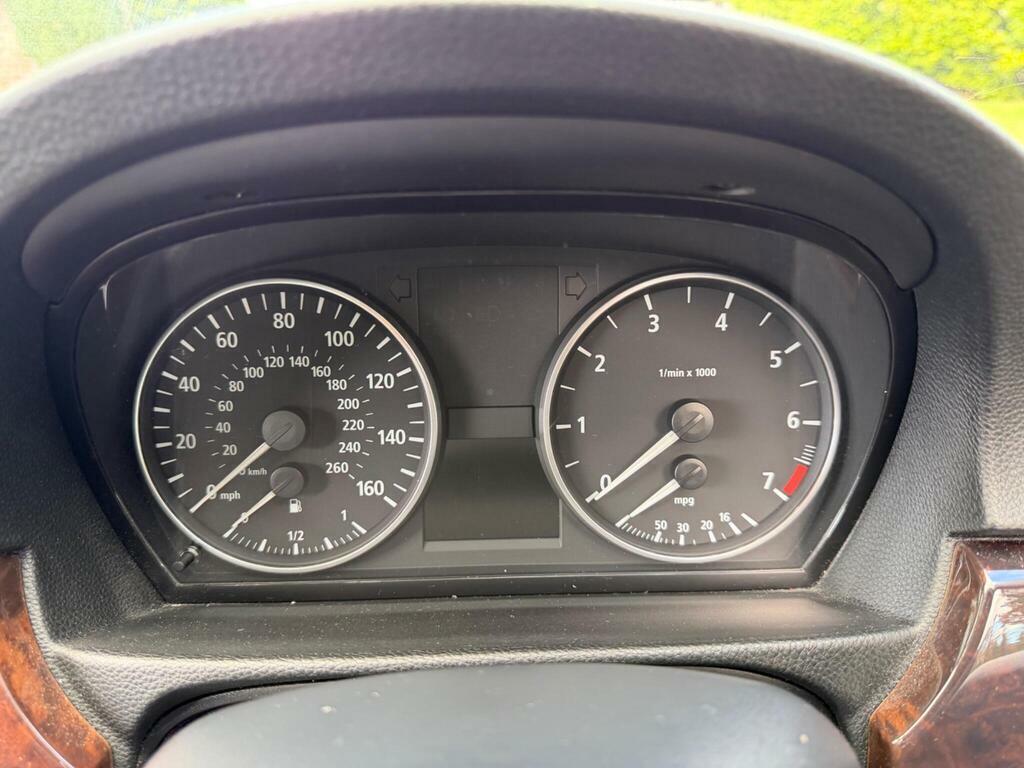 BMW 3 Series Estate 3.0 Green #40