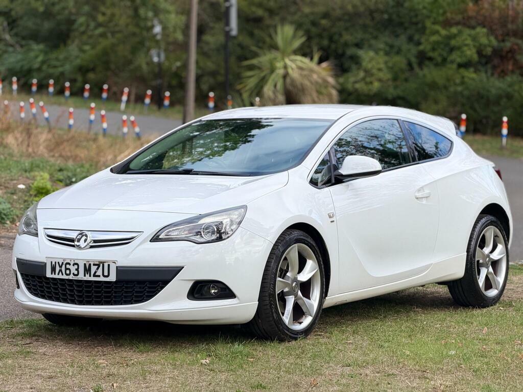 Vauxhall Astra GTC 1.4T Sri Euro 5 S S White #6