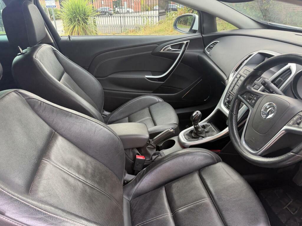 Vauxhall Astra GTC Gtc 2.0T Vxr White #17