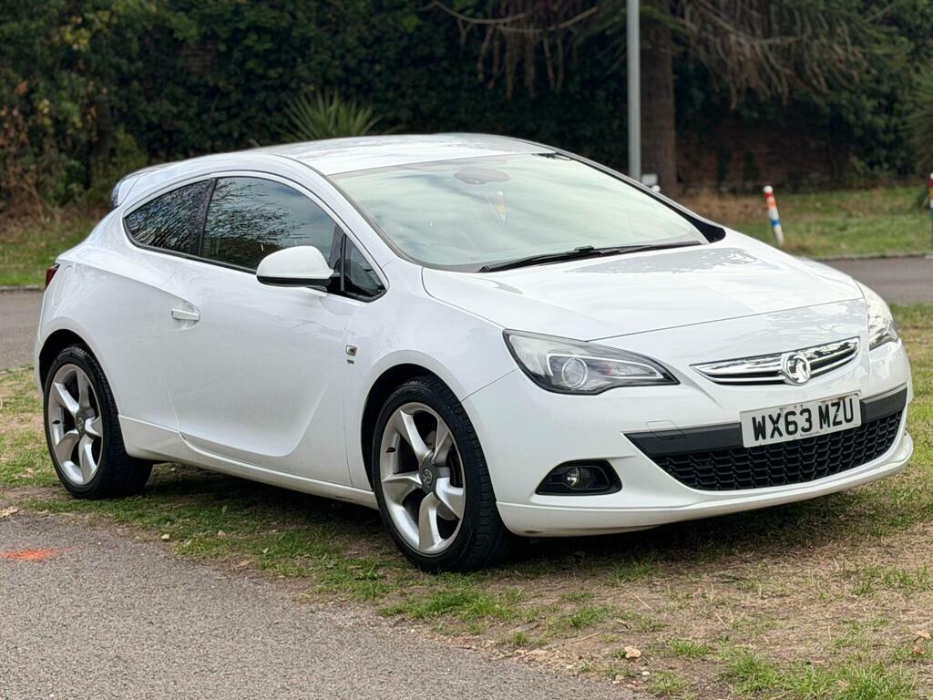 Vauxhall Astra GTC 1.4T Sri Euro 5 S S White
