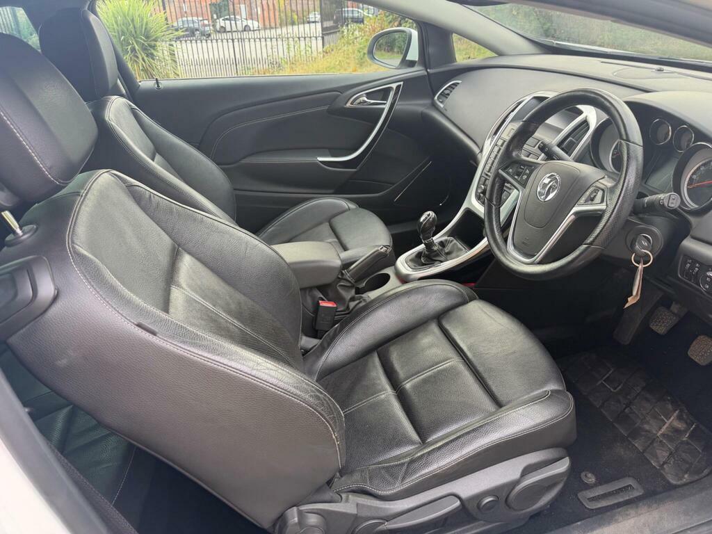 Vauxhall Astra GTC Gtc 2.0T Vxr White #14