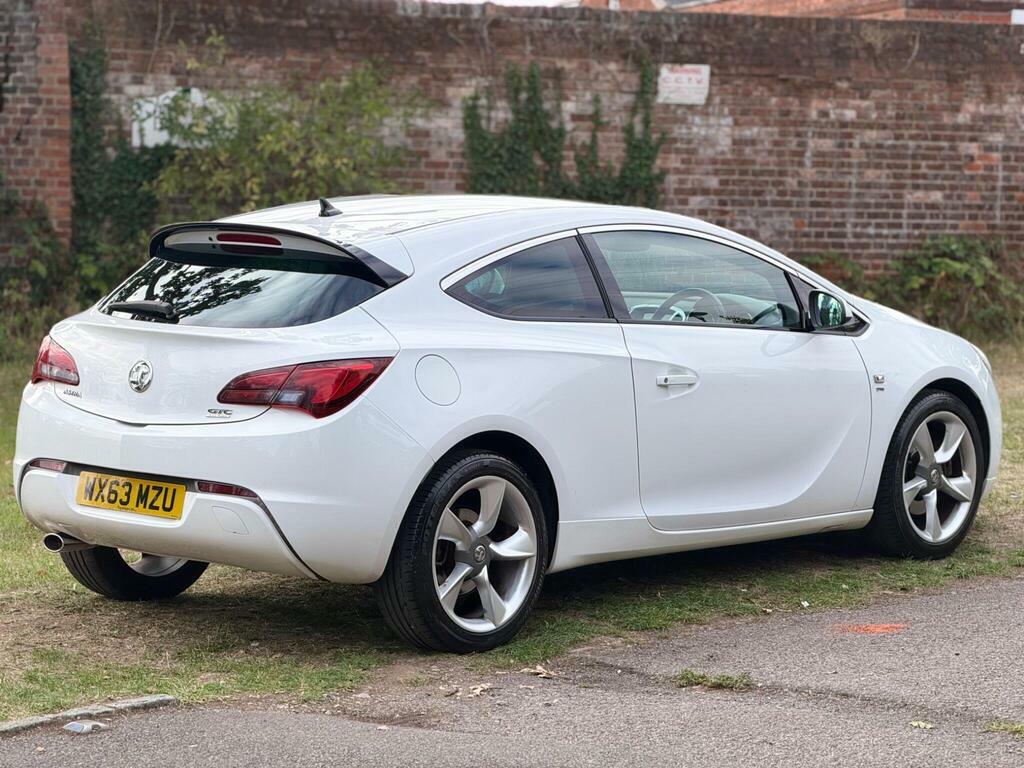 Vauxhall Astra GTC Gtc 2.0T Vxr White #10