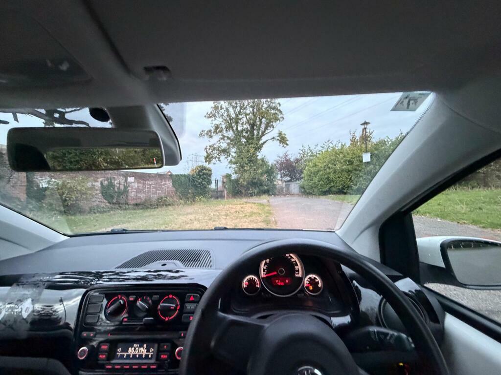 Volkswagen Up 1.0 High Up 74 Bhp Silver #39