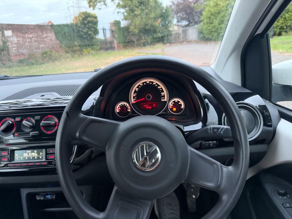 Volkswagen Up 1.0 High Up 74 Bhp Silver #37