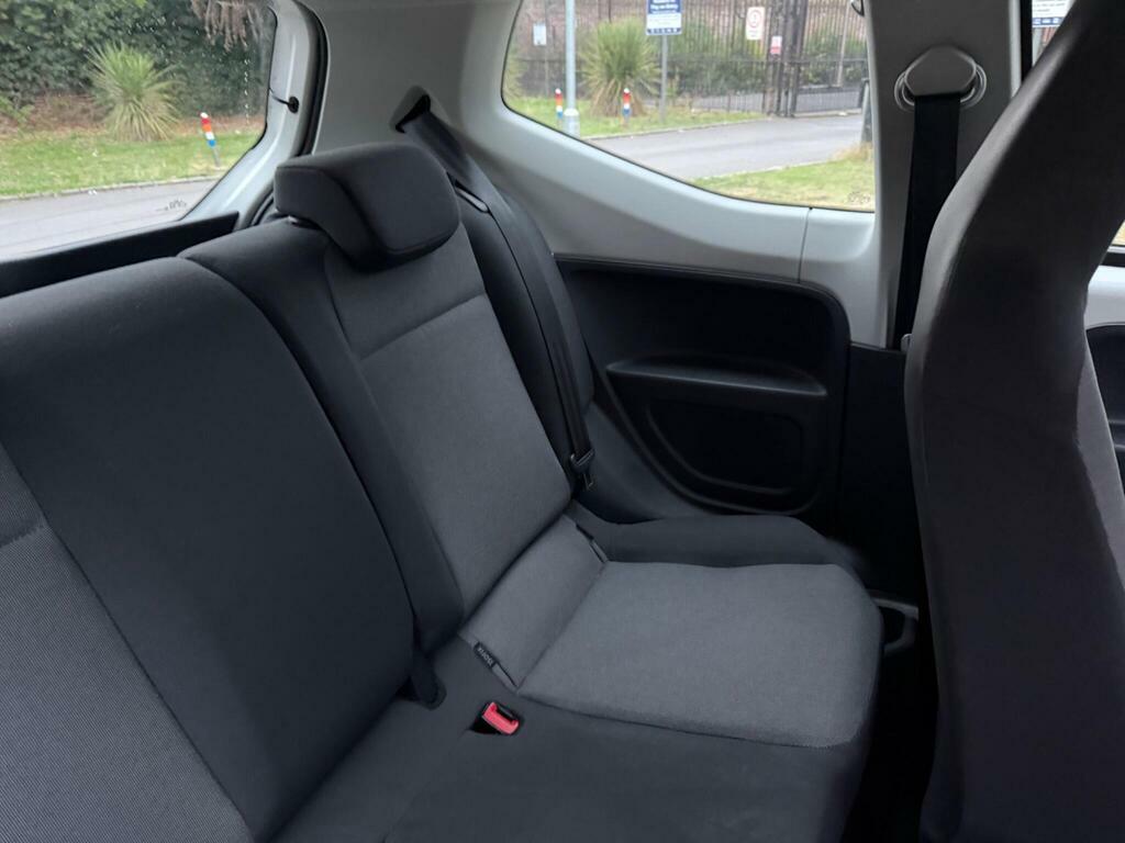 Volkswagen Up 1.0 High Up 74 Bhp Silver #29