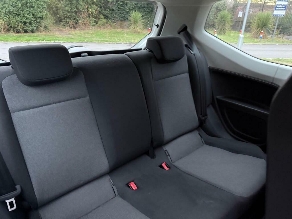 Volkswagen Up 1.0 High Up 74 Bhp Silver #31