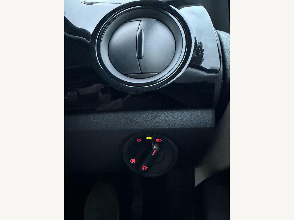 Volkswagen Up 1.0 High Up 74 Bhp Silver #35