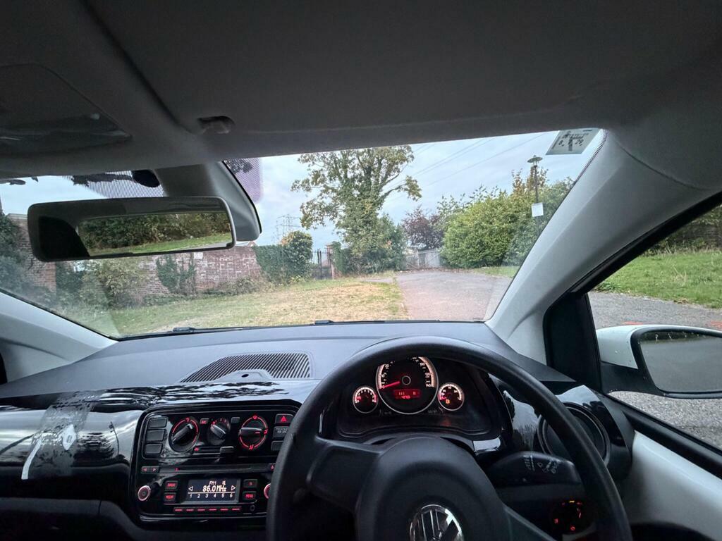 Volkswagen Up 1.0 High Up 74 Bhp Silver #42