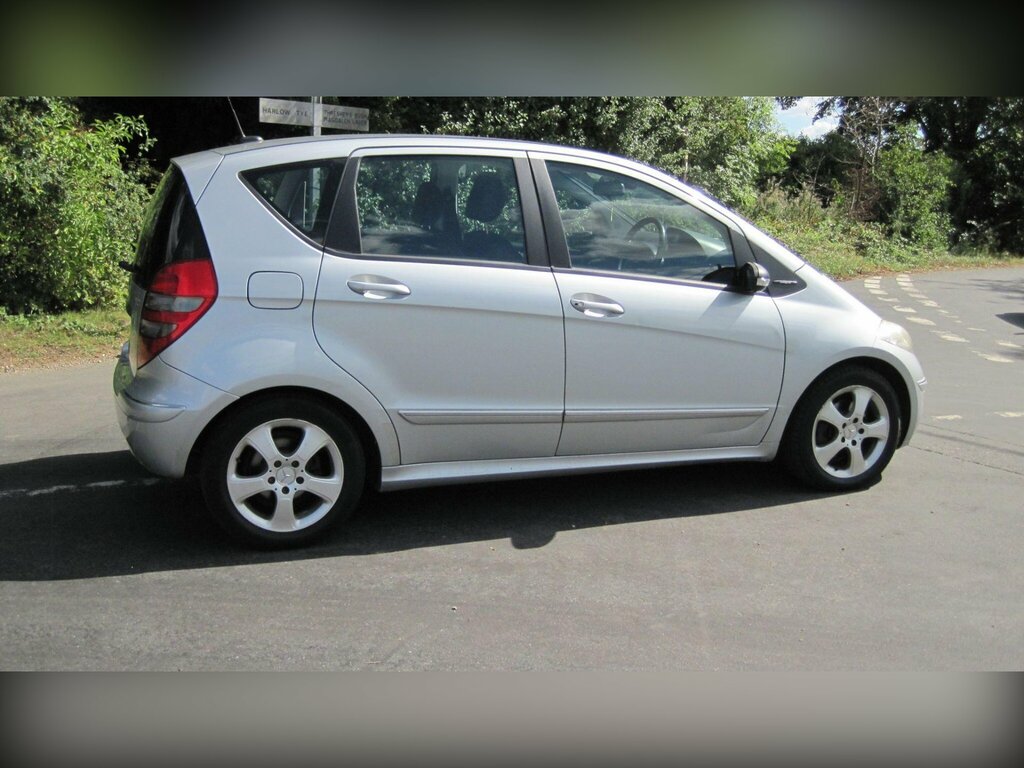 Mercedes-Benz A Class 1.5 A150 Special Edition Cvt Black #37