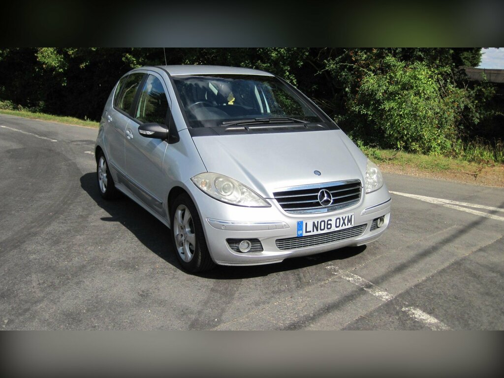Mercedes-Benz A Class 1.5 A150 Special Edition Cvt Black #23
