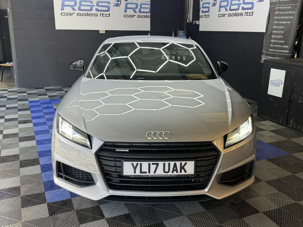 Audi TT 2.0 Tdi Black Edition Silver #3