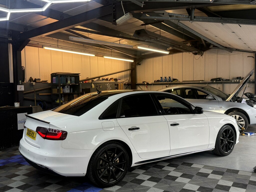 Audi A4 2.0 Tdi Black Edition White #4