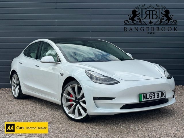 Tesla Model 3 2019 Dual Motor Performance Saloon White