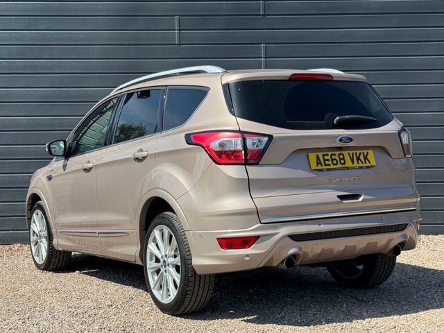 Ford Kuga 1.5 Tdci Vignale Suv Brown #2
