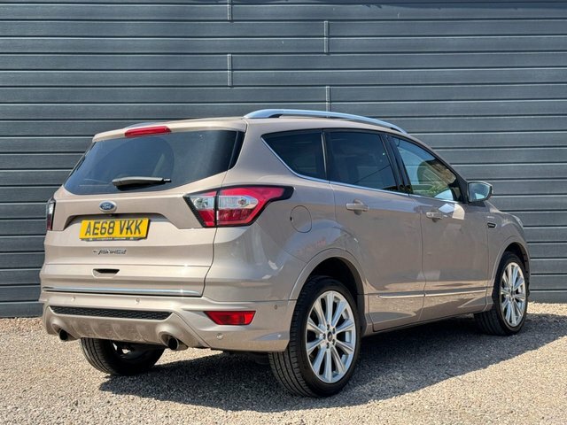 Ford Kuga 1.5 Tdci Vignale Suv Brown #5