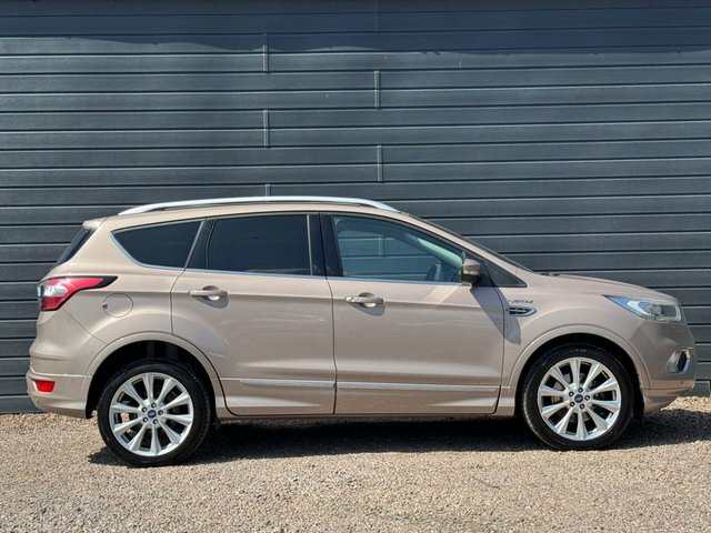 Ford Kuga 1.5 Tdci Vignale Suv Brown #6