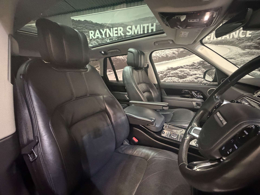Land Rover Range Rover 2.0 P400e Vogue Se Black #15