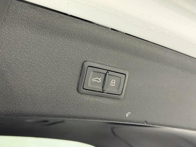 Audi Q3 S Line Edition 2.0 Tdi Quattro 150 Ps S Tronic White #32
