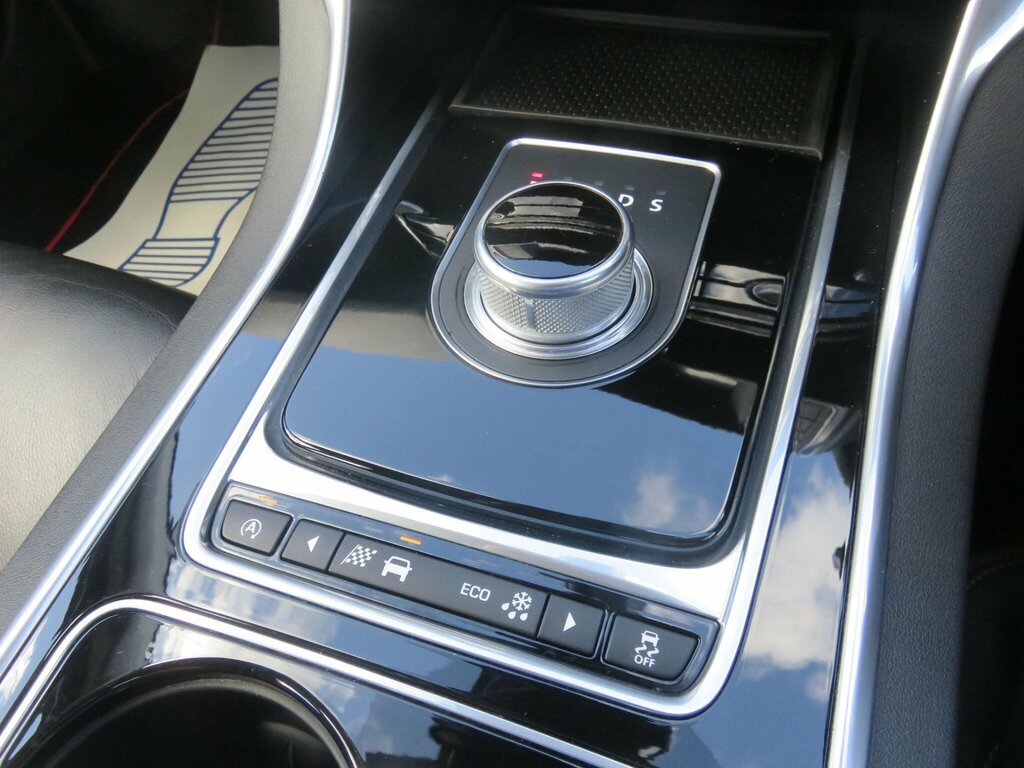 Jaguar XE 2.0D Prestige Euro 6 Ss  #33