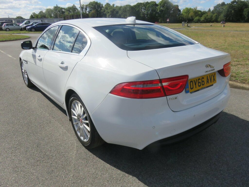Jaguar XE 2.0D Prestige Euro 6 Ss  #14