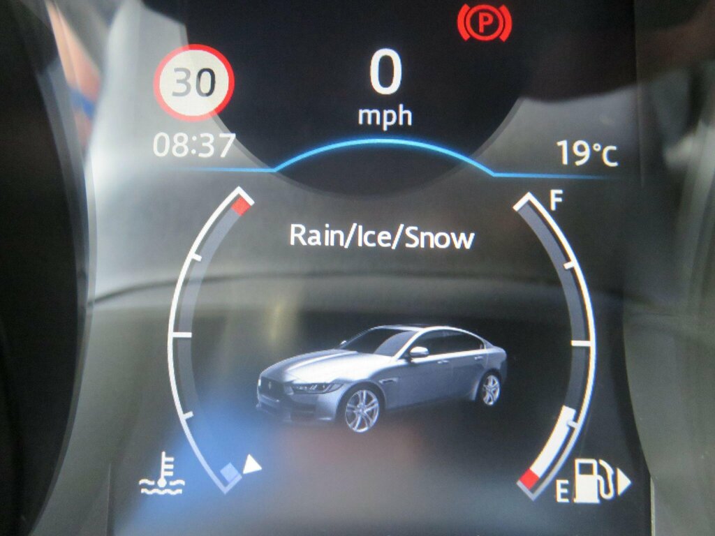Jaguar XE 2.0D Prestige Euro 6 Ss  #22