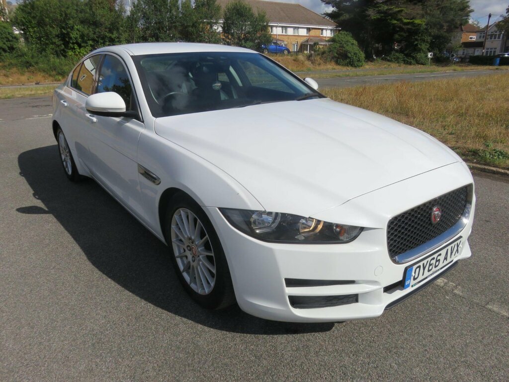Jaguar XE 2.0D Prestige Euro 6 Ss  #9