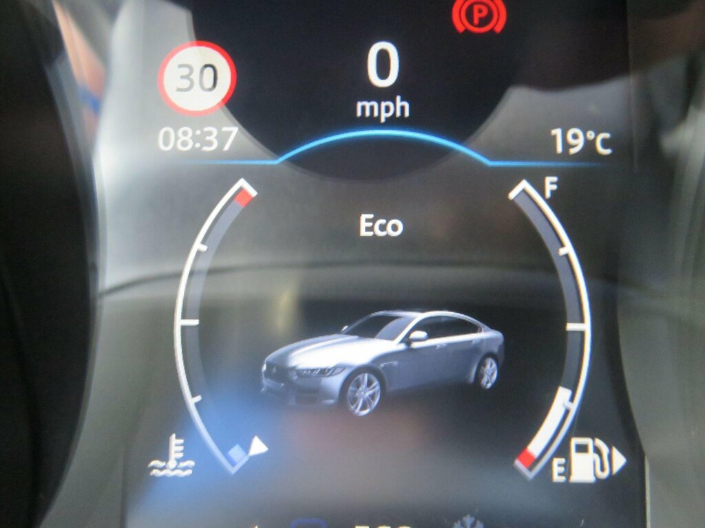 Jaguar XE 2.0D Prestige Euro 6 Ss  #24