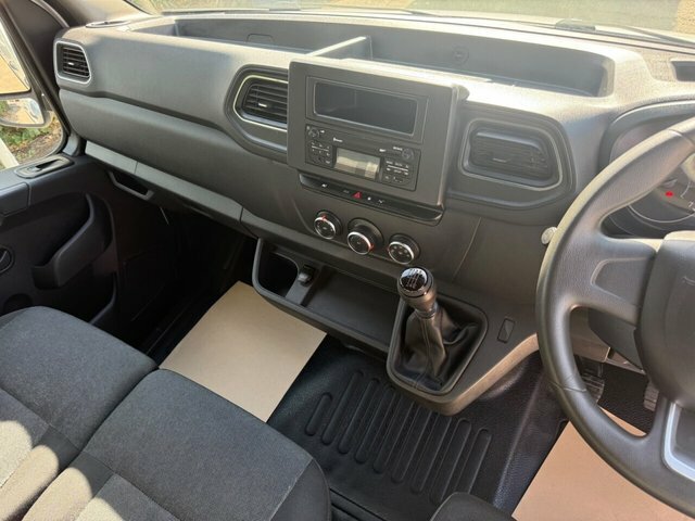 Renault Master Diesel White #9