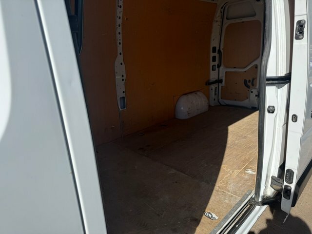 Renault Master Diesel White #17