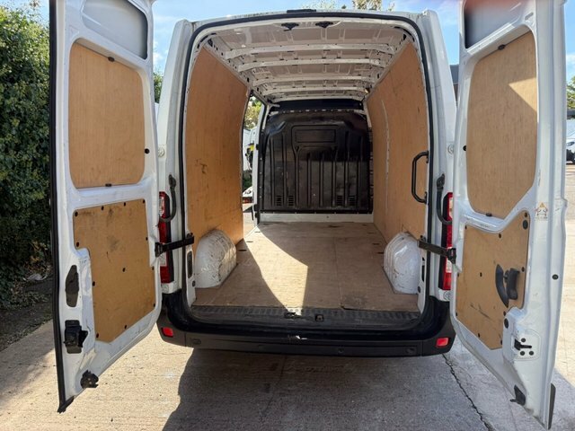 Renault Master Diesel White #15