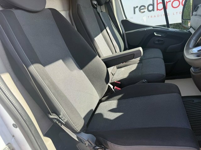 Renault Master Diesel White #10