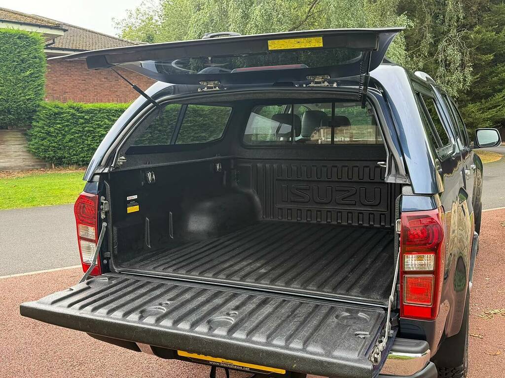 Isuzu D-Max 2.5 Td Yukon 4X4 15,982 Car Details  #18
