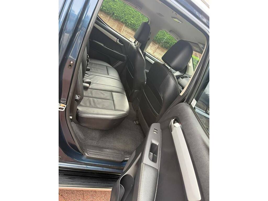 Isuzu D-Max 2.5 Td Yukon 4X4 15,982 Car Details  #17
