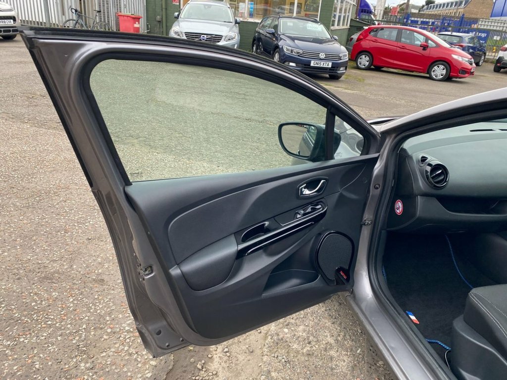 Renault Clio 1.5 Dci Dynamique S Medianav Edc Euro 5 White #25
