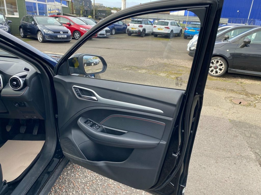 MG ZS 1.0T Gdi Exclusive Dct Black #32