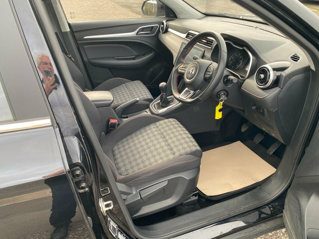 MG ZS 1.0T Gdi Exclusive Dct Black #33