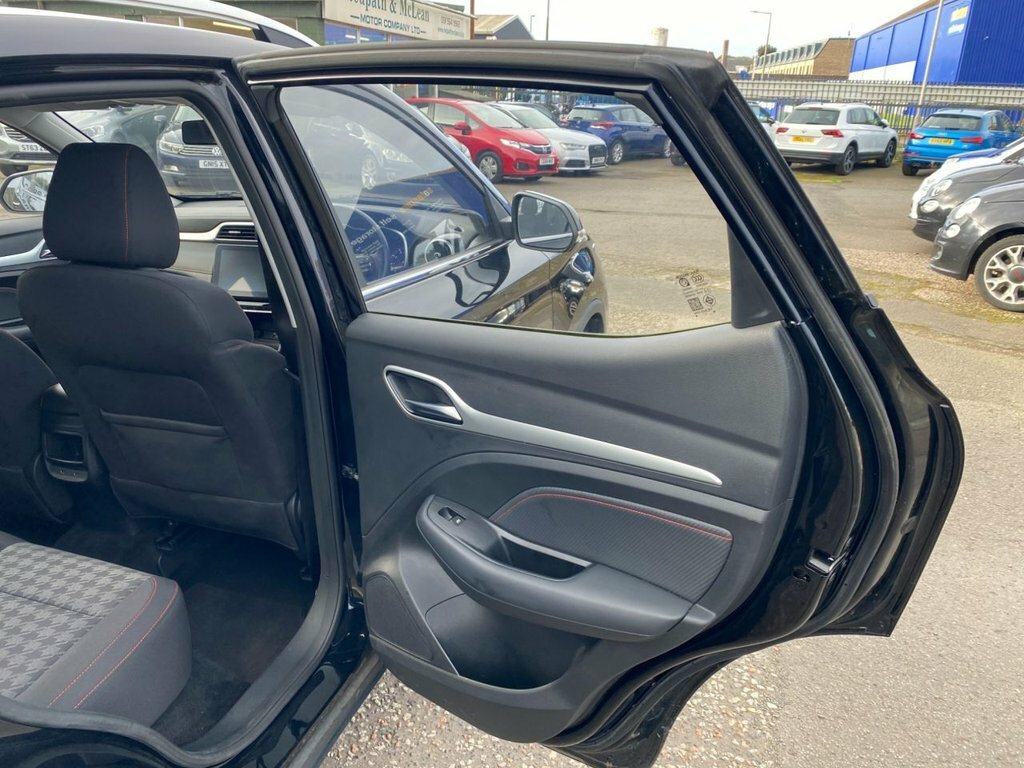 MG ZS 1.0T Gdi Exclusive Dct Black #31