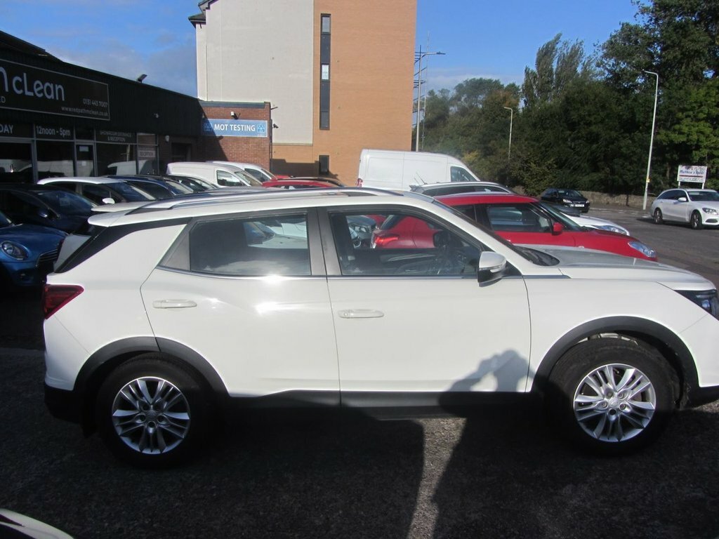 SsangYong Korando 1.6L Pioneer White #4