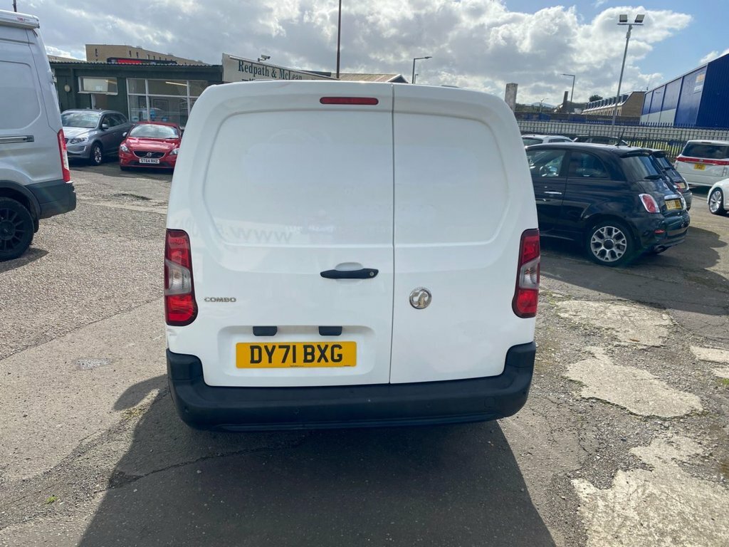 Vauxhall Combo 1.5L Dynamic White #6