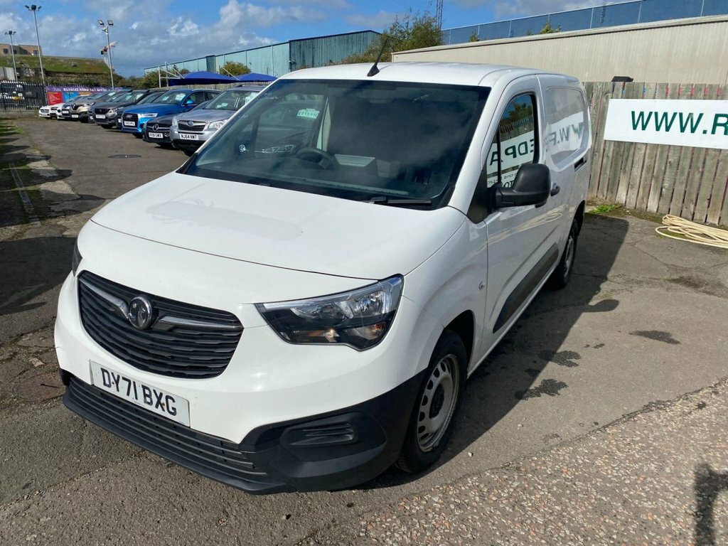 Vauxhall Combo 1.5L Dynamic White #3