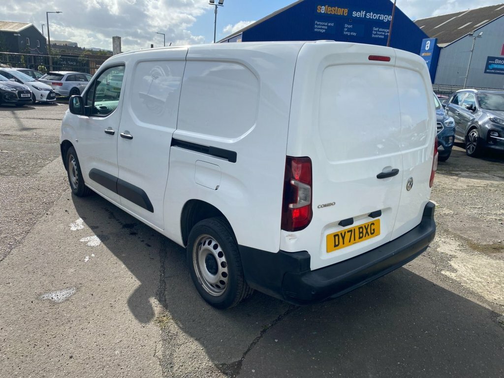Vauxhall Combo 1.5L Dynamic White #5